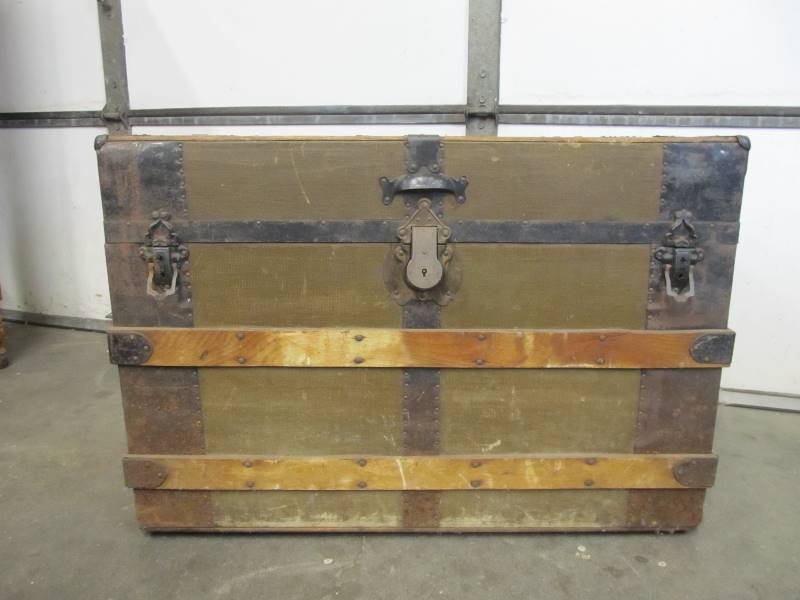 lot 169 image: Antique Victorian Trunk