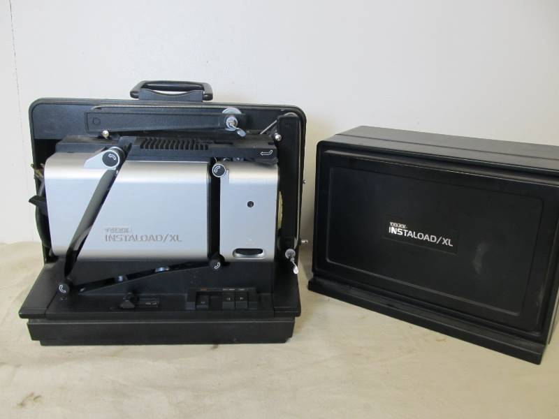 lot 175 image: Telex InstaloadXL Projector