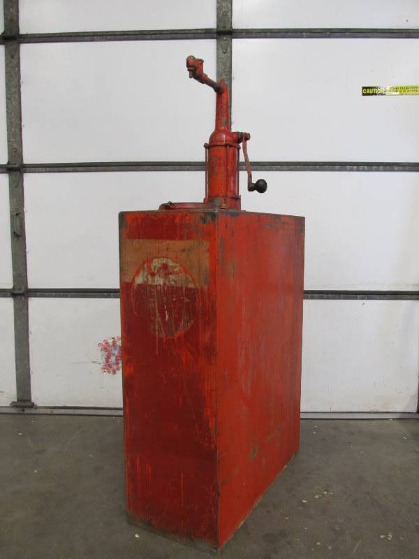 lot 4 image: Original 1930s Bennett MOBIL Lubester Motor Oil Pump