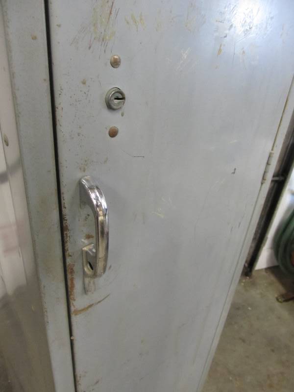 lot 183 image: Vintage LYON Industrial Metal Locker