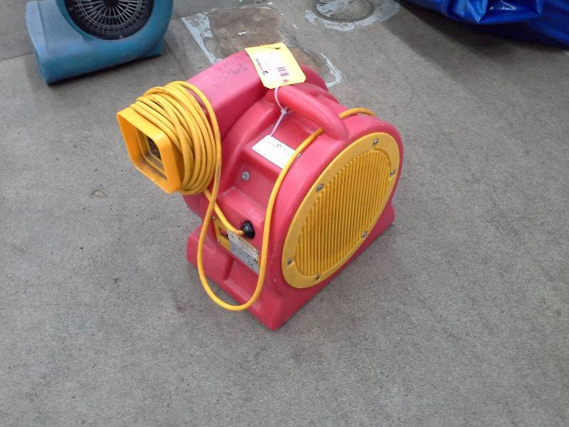 lot 37 image: 1HP Blower - Advance Armovers