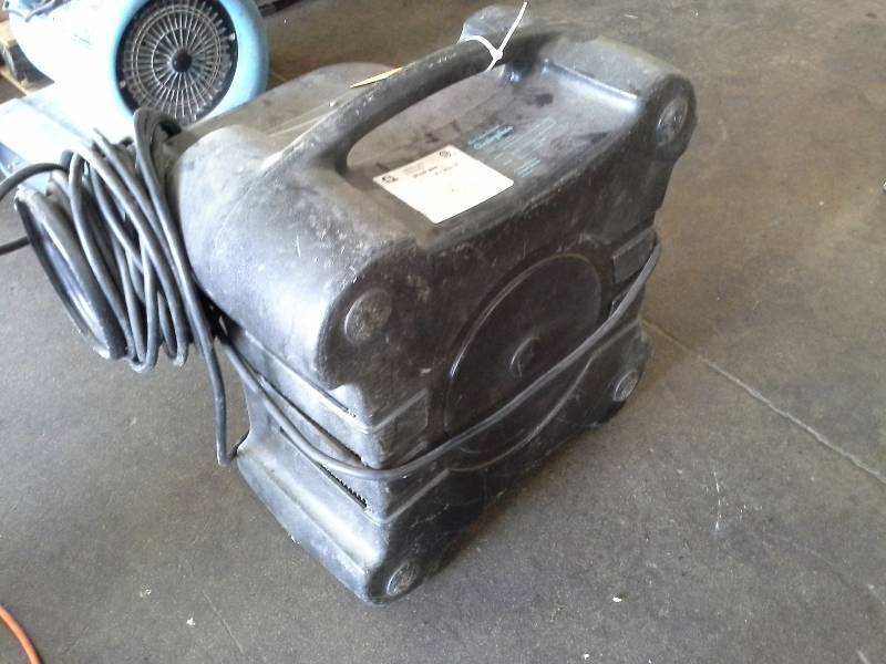 lot 39 image: 1HP Blower - Airplus Black Box