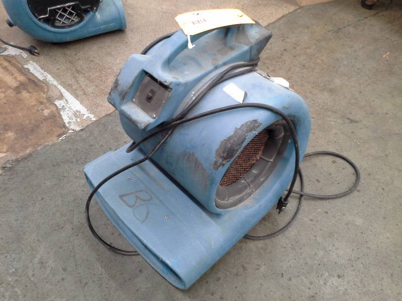 lot 28 image: Electric Floor Drier