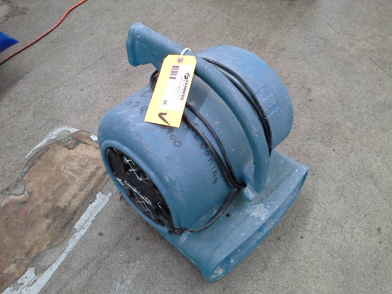 lot 26 image: Electric Floor Drier