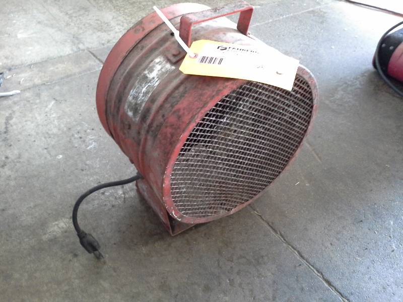 lot 25 image: 12 Ventilation Fan