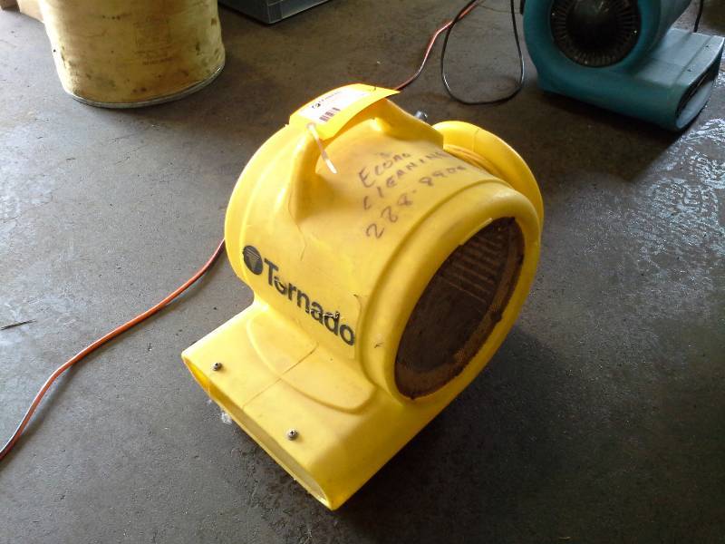 lot 23 image: Electric Floor Drier