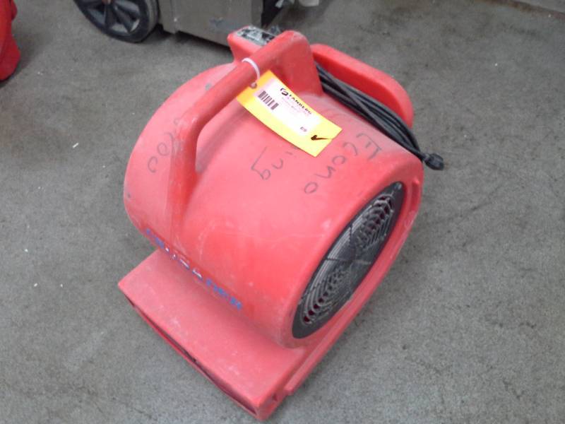 lot 69 image: Crusader Floor Drier