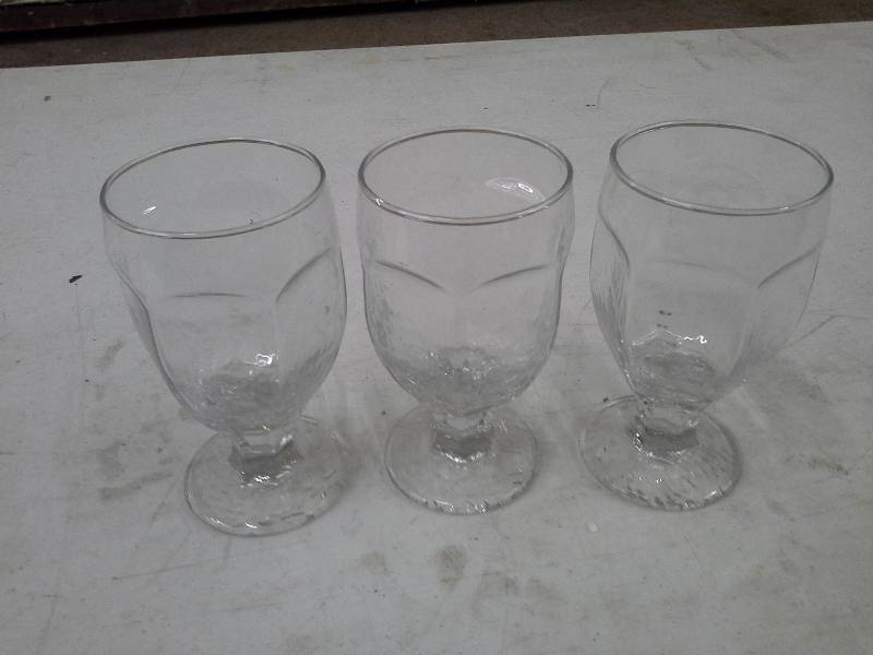 lot 87 image: 72 - 6 Water Goblets