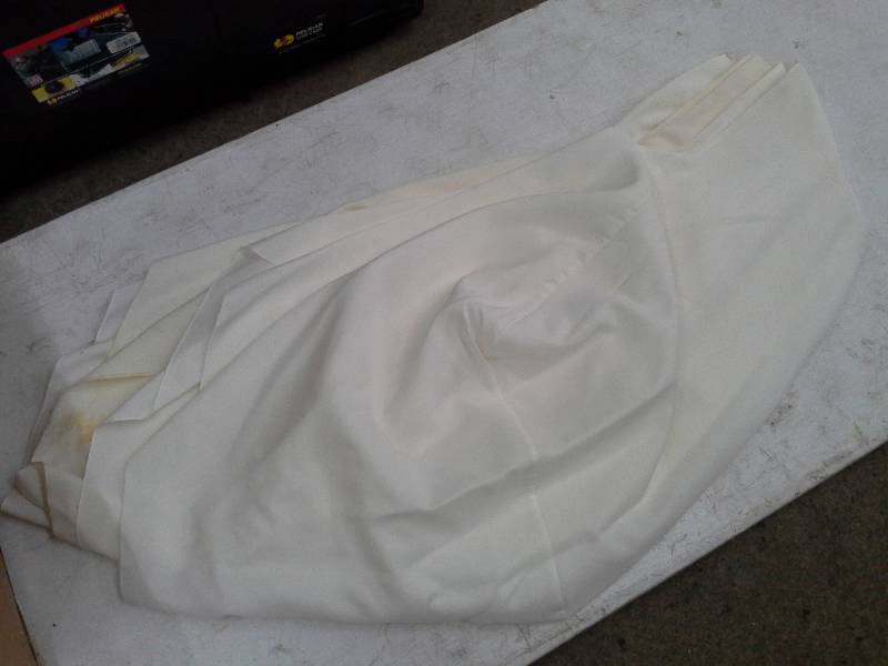 lot 90 image: 41 - Ivory Chair Covers