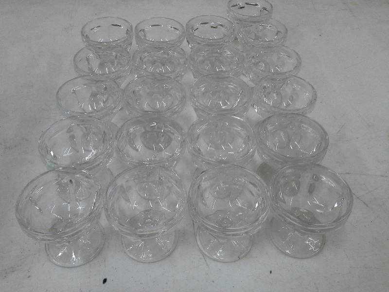 lot 95 image: 21 - 3 Ice Cream Bowls
