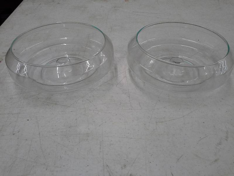 lot 99 image: 24  - 7 Glass Bowls