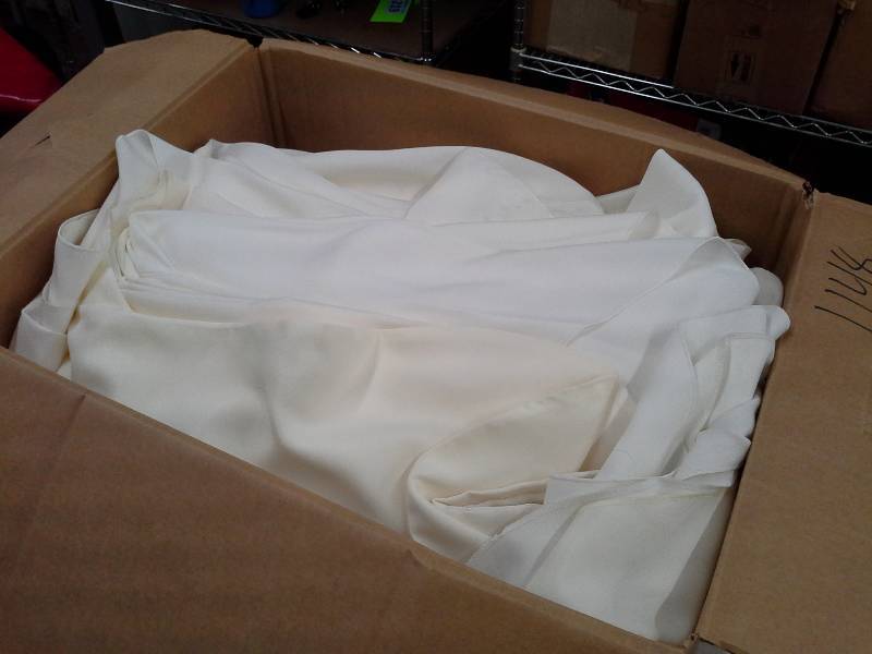 lot 114 image: 62 - Ivory Chair Covers