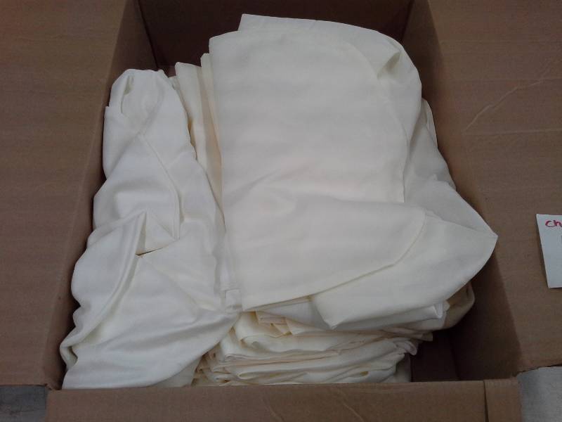 lot 115 image: 21 - Ivory Chair Covers