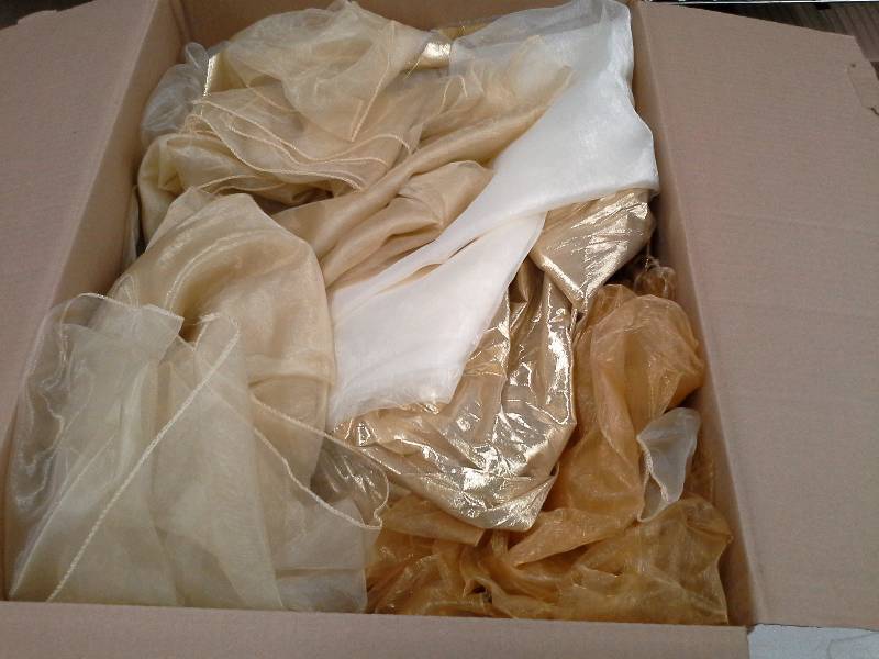 lot 127 image: Box of Ivory and Gold Sheer