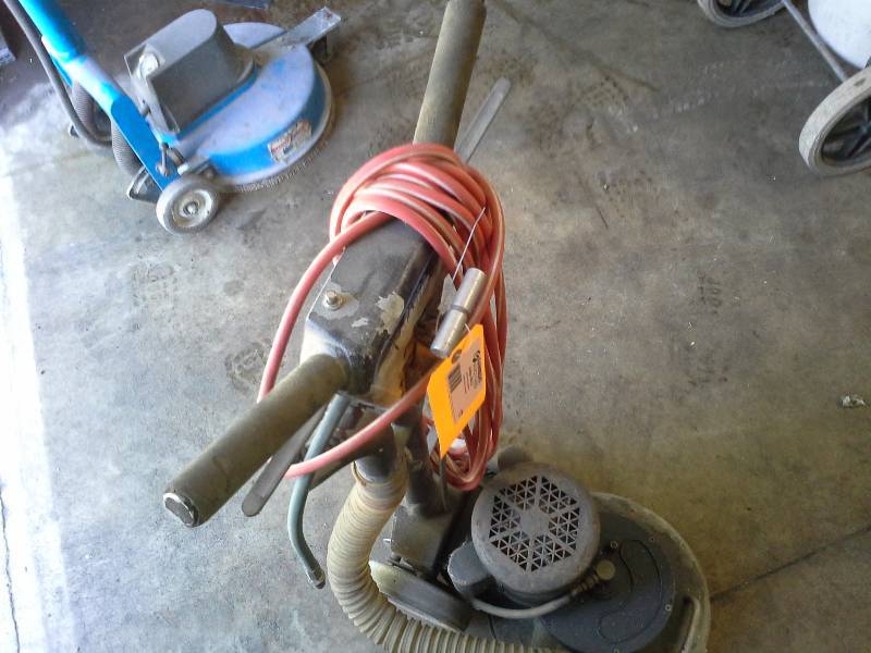 lot 17 image: HydraMaster RX-20 Steam Extractor