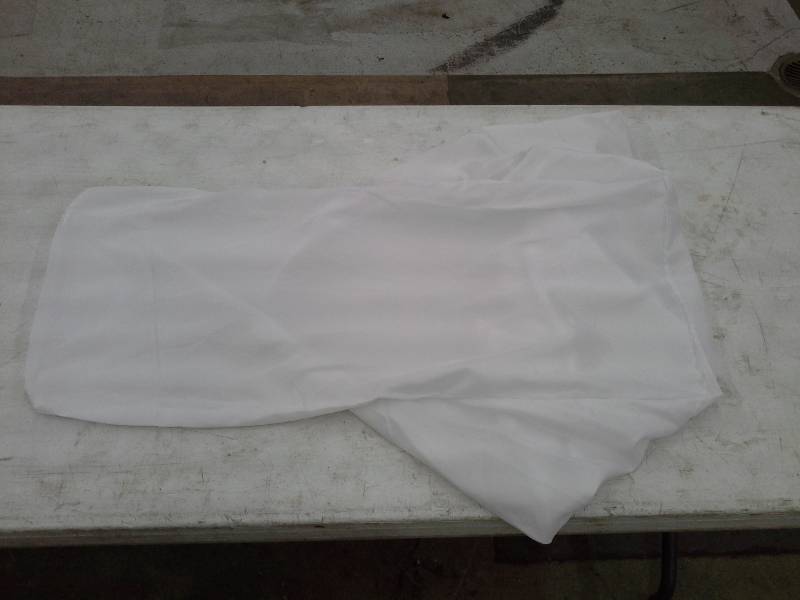 lot 185 image: 60 - White Chair Covers