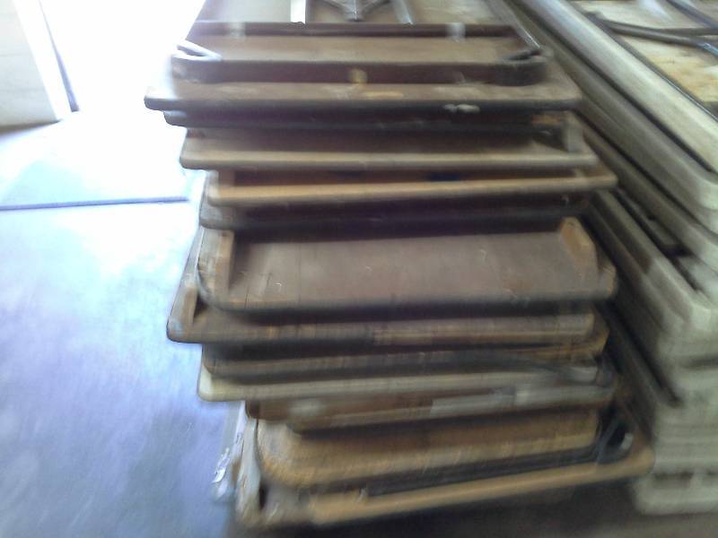 lot 191 image: 18 - 8  Wooden Folding Tables