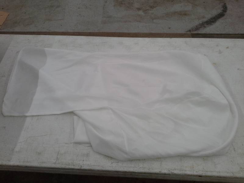 lot 165 image: 60 - White Chair Covers