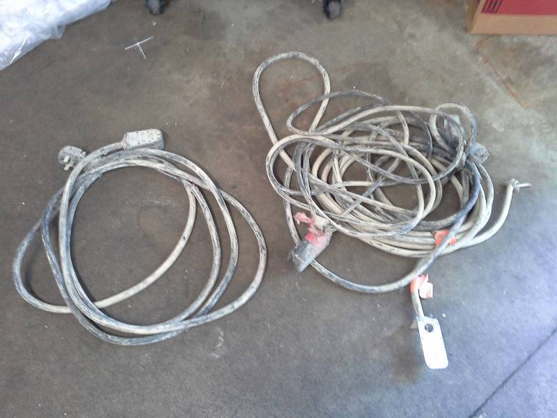 lot 196 image: Misc. Heavy Electrical Cords