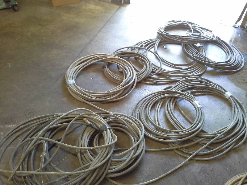lot 197 image: Lot of Pressure Washer Hoses