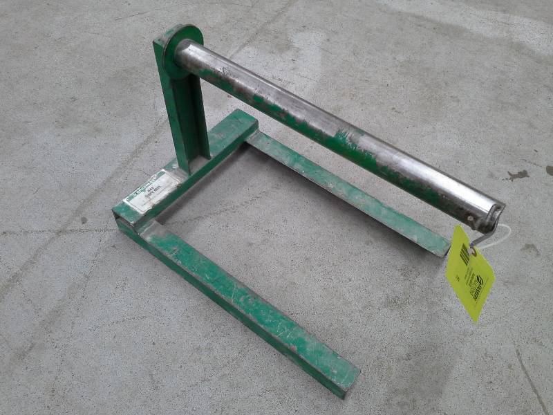 lot 11 image: Greenlee 644 Rope Reel Stand