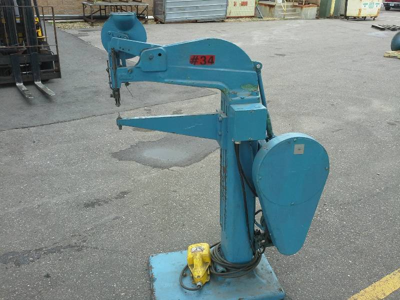 lot 37 image: Industrial Rivet Machine