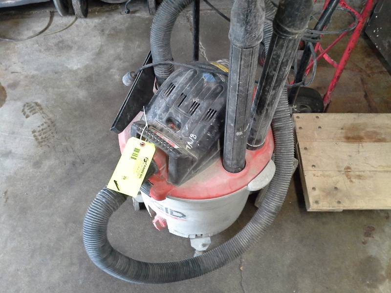 lot 39 image: Rigid Shop Vacuum