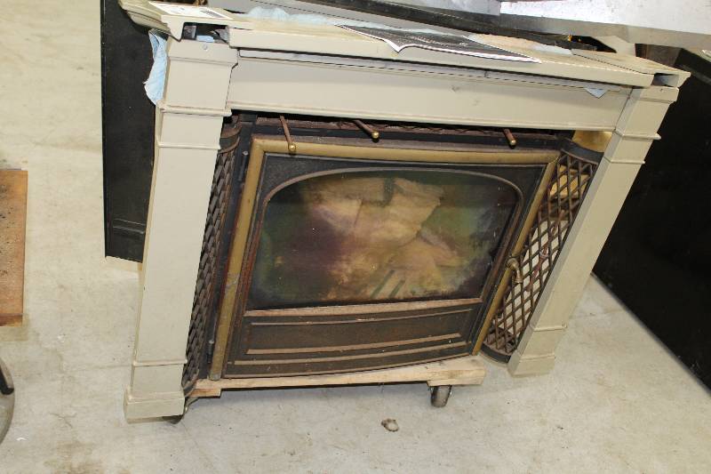 lot 17 image: Wood Fireplace