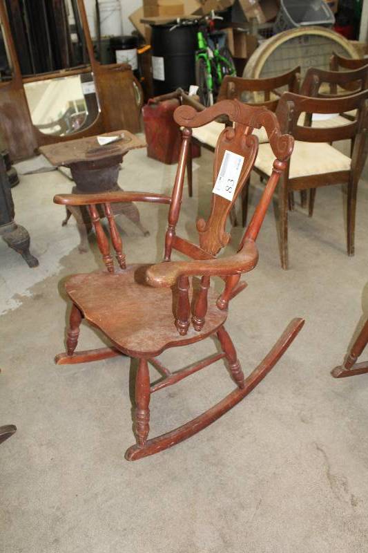 lot 83 image: Wood Rocking Chair