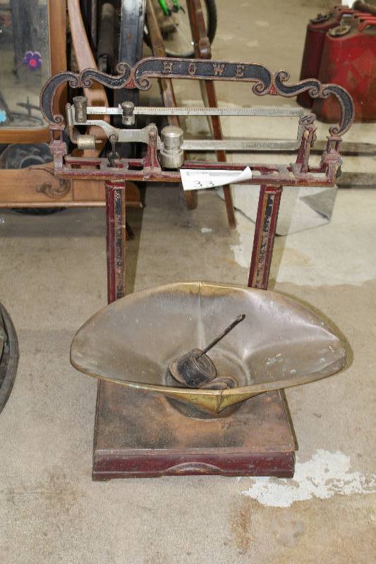 lot 33 image: Howe 2-Bar Scale