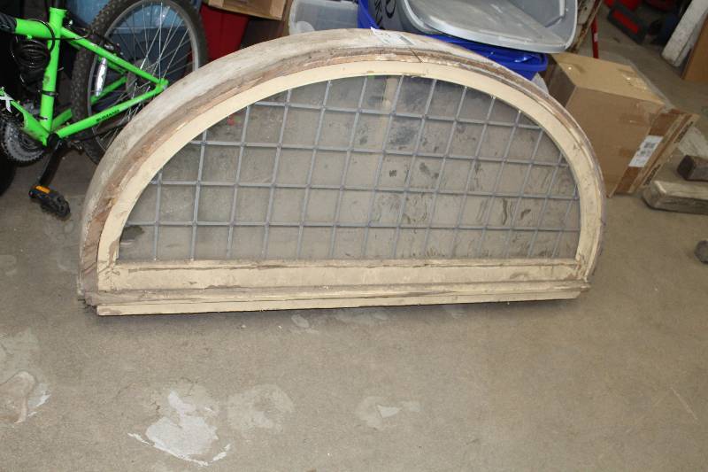 lot 37 image: Window Arch