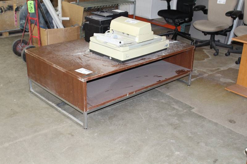 lot 95 image: Coffee Table