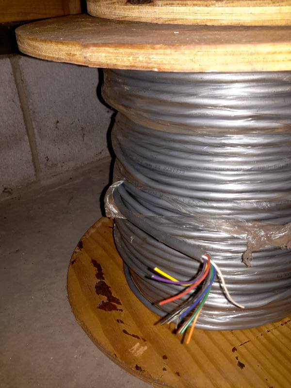 lot 108 image: Spool of 10 Wire 300 Volts wire