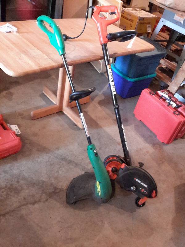 lot 135 image: Electric Edger and Electric Trimmer