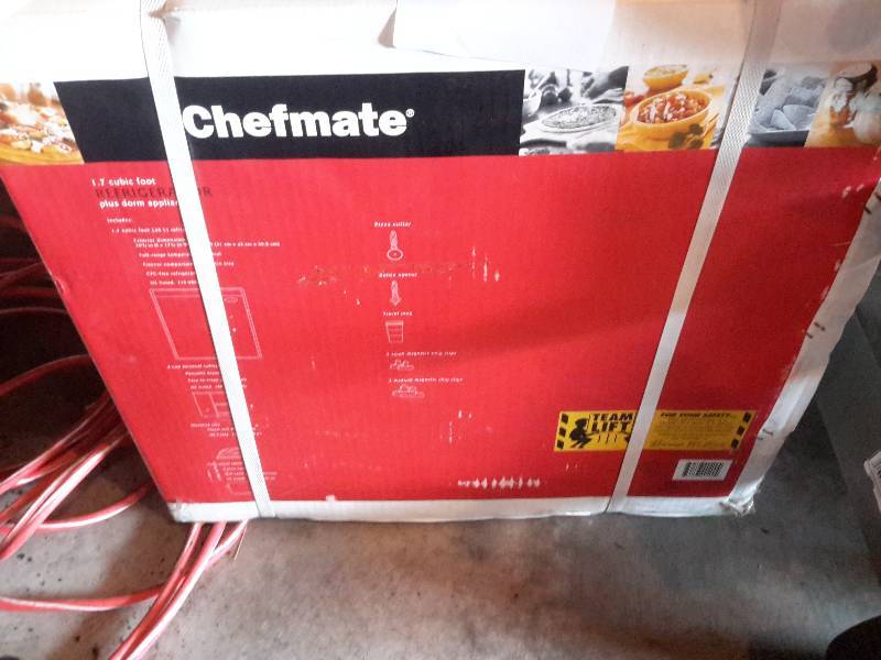 lot 142 image: Chefmate Refrigerator and accessories.. New in Box
