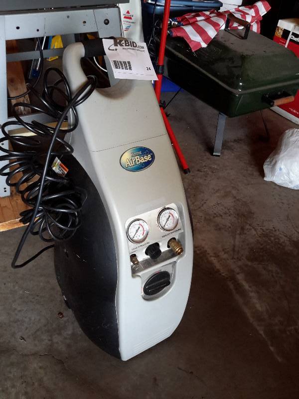 lot 24 image: RMM Corporation, Air Compressor, Model HAB1002