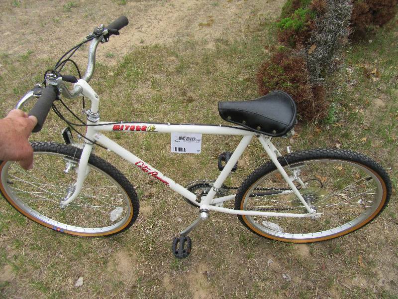 lot 19 image: Mens 18 Speed, Miyata Bike