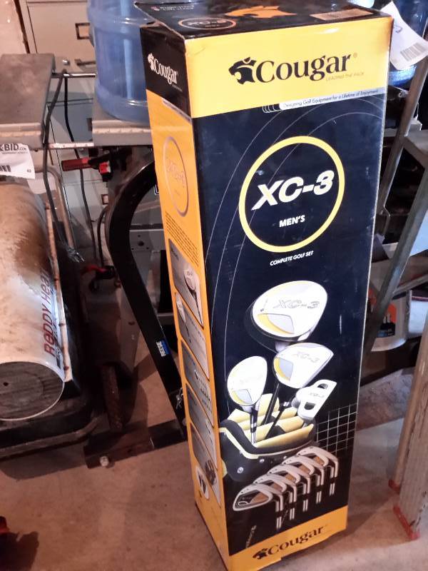 lot 169 image: Set of COUGAR XC-3 Golf Clubs.. NEW. .Never used.. Bag included