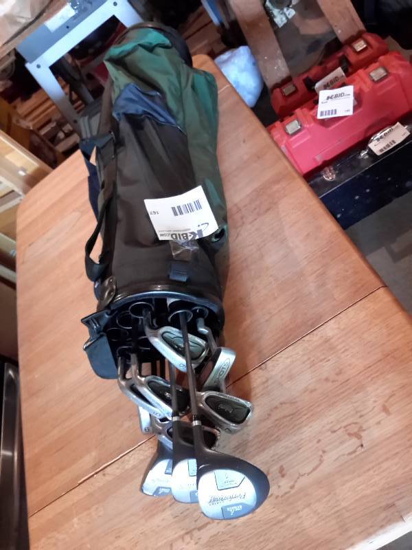 lot 167 image: Set of Pro Kennex Golf clubs and bag