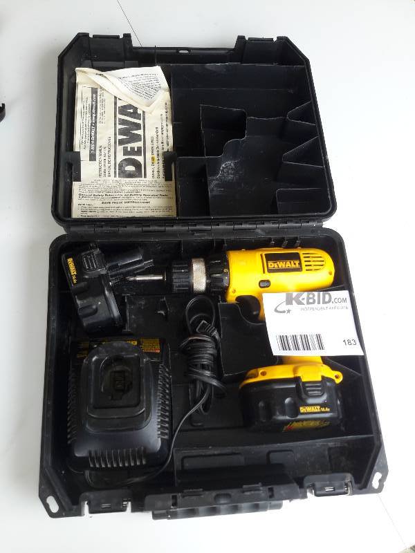 lot 183 image: Dewalt, DW928  38 in DrillDriver.