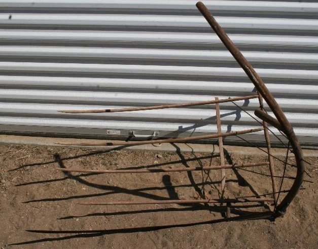 lot 32 image: Harvester