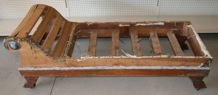 lot 33 image: Chaise Lounge Frame