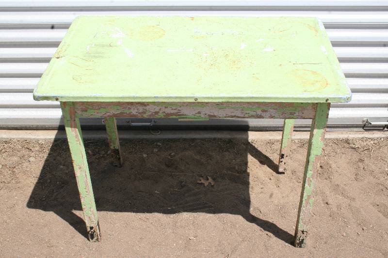 lot 37 image: Vintage Table