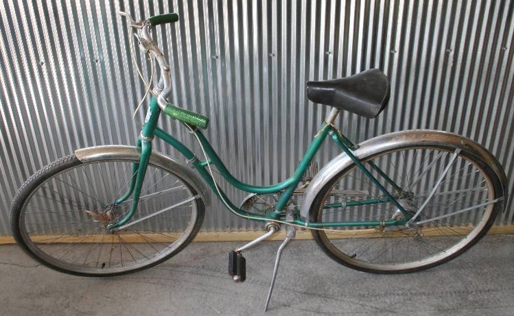 lot 47 image: Bicycle