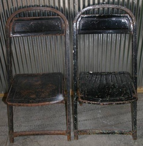 lot 55 image: Vintage Heavy Duty Folding Chairs