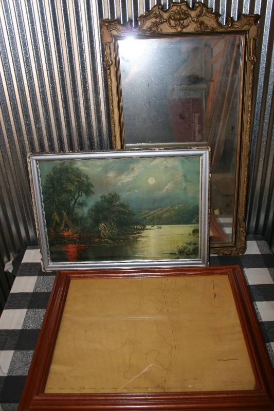 lot 81 image: Antique Mirror and Wall Art