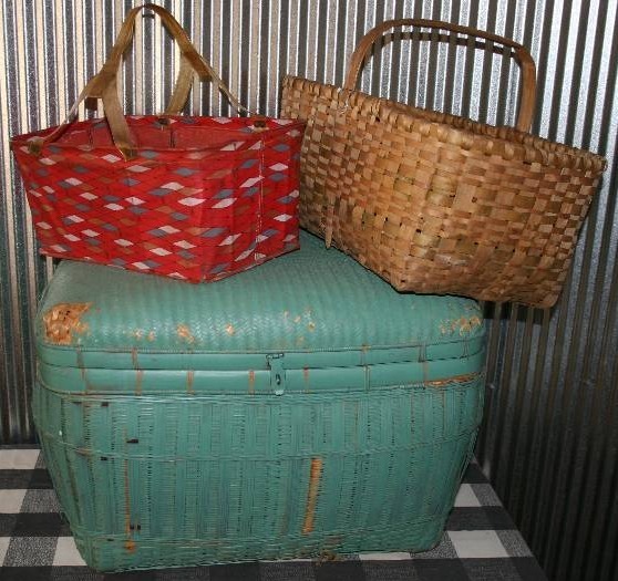 lot 82 image: Baskets