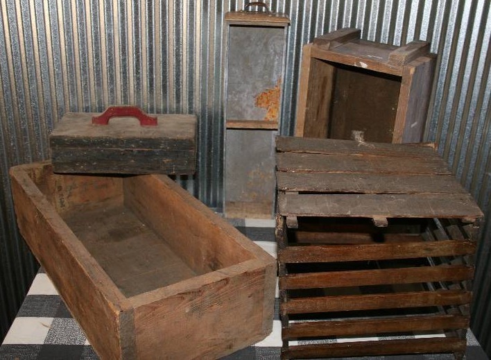 lot 86 image: Misc Wooden Boxes