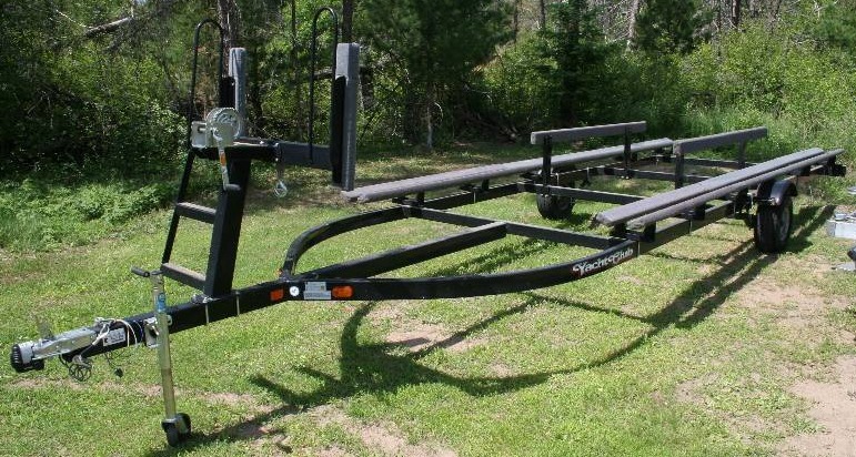 lot 4 image: Pontoon Trailer