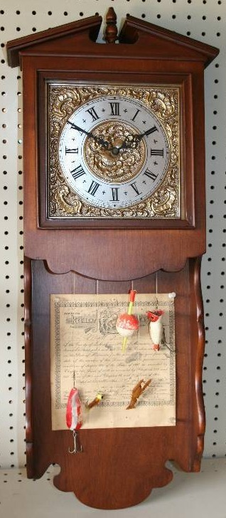 lot 19 image: Wall Clock with Bobbers